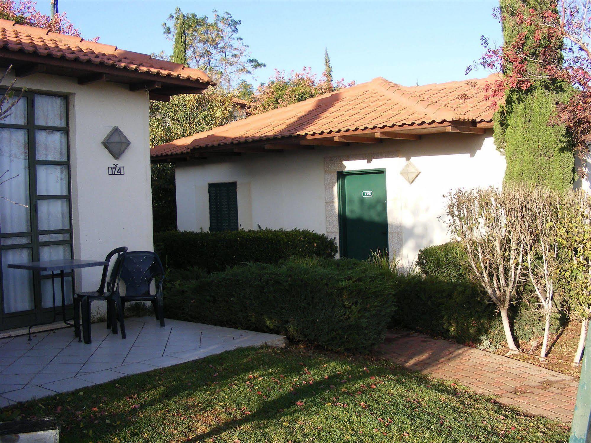 Shoresh Green Hills Family Suites Hotel Luaran gambar